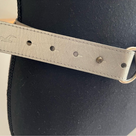 Hollister women’s leather double split studded belt silver/taupe Size M/L - Picture 3 of 8